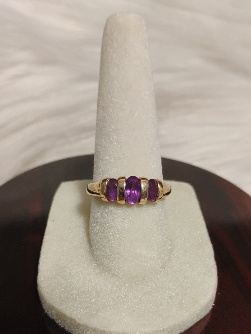 10k Solid Gold Band Ring W Purple Amethyst Trio Sz.6.75